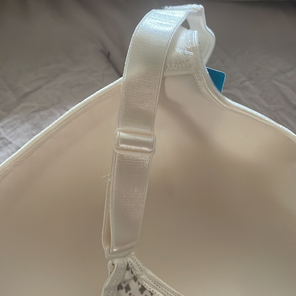 Hanes G199 Comfort Flex Fit Wireless Bra - Picture 11 of 16